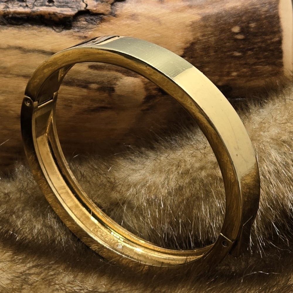 J. Crew Hinged Bangle Bracelet Gold Tone  Size 6½ EUC